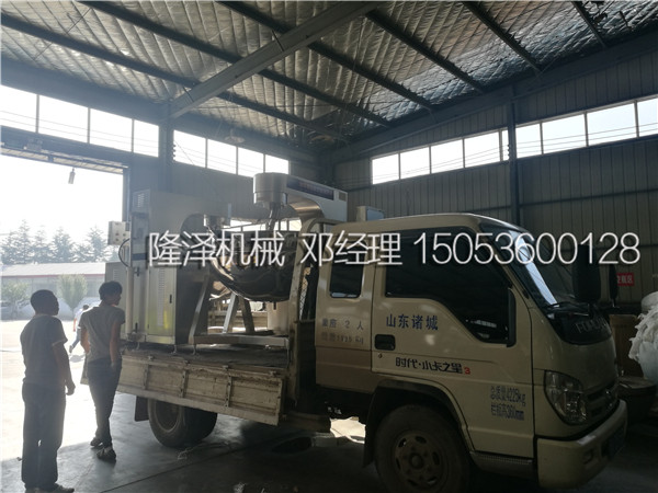 兩臺(tái)蒸汽海鮮醬炒鍋發(fā)貨至山東日照